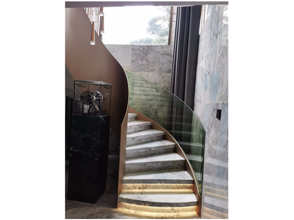 弧形旋轉(zhuǎn)樓梯設計